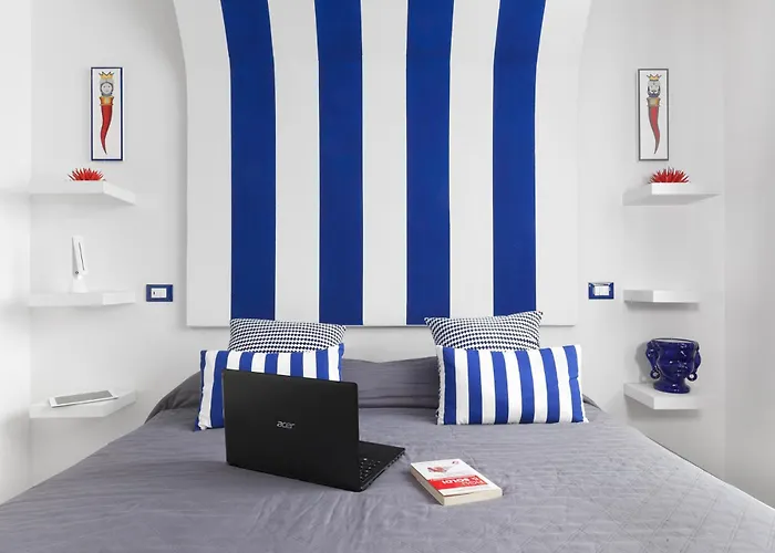 - Center * Сорренто